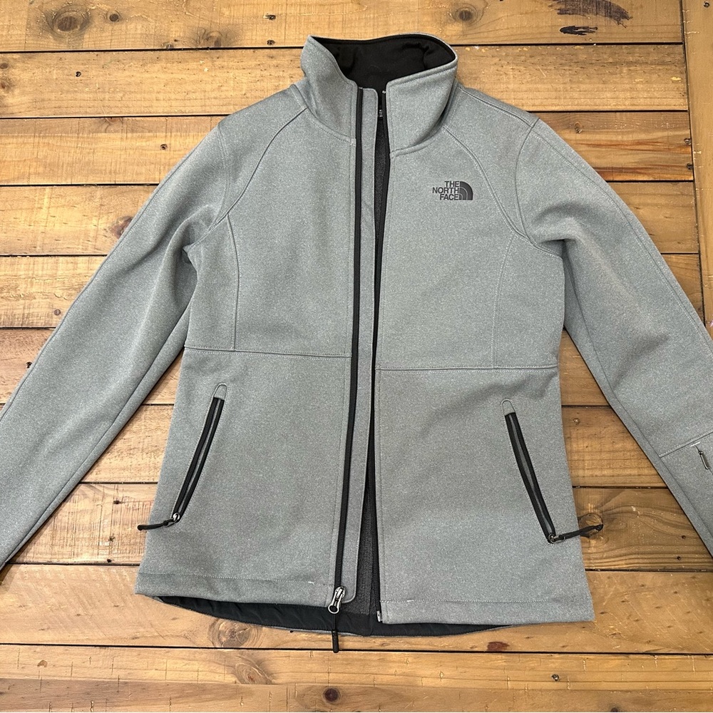 North Face windbreaker/waterproof jacket